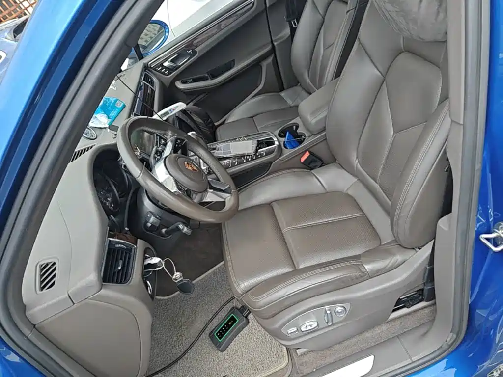 Porsche Macan — миниатюра 15