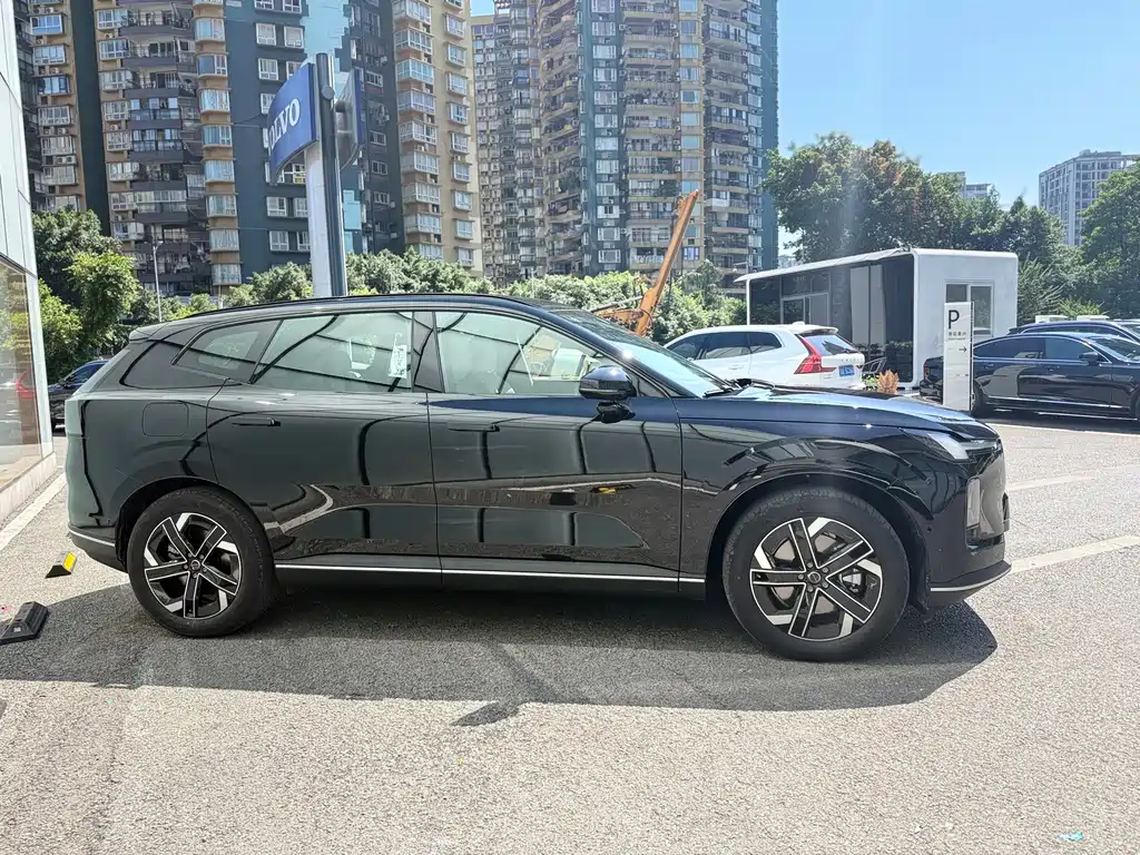 Volvo XC70 PHEV — миниатюра 4
