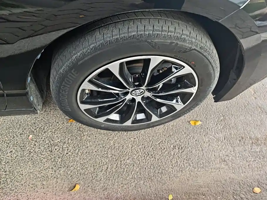 Toyota Avalon — миниатюра 6