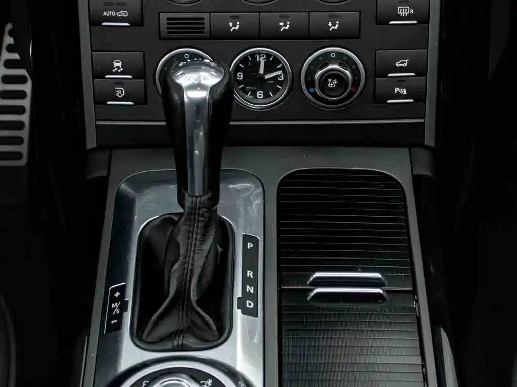 Land Rover Range Rover — миниатюра 14