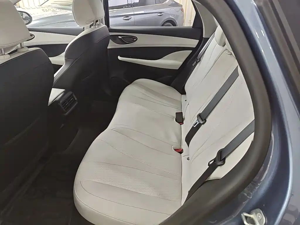 BYD Seal 05 DM-i — миниатюра 17