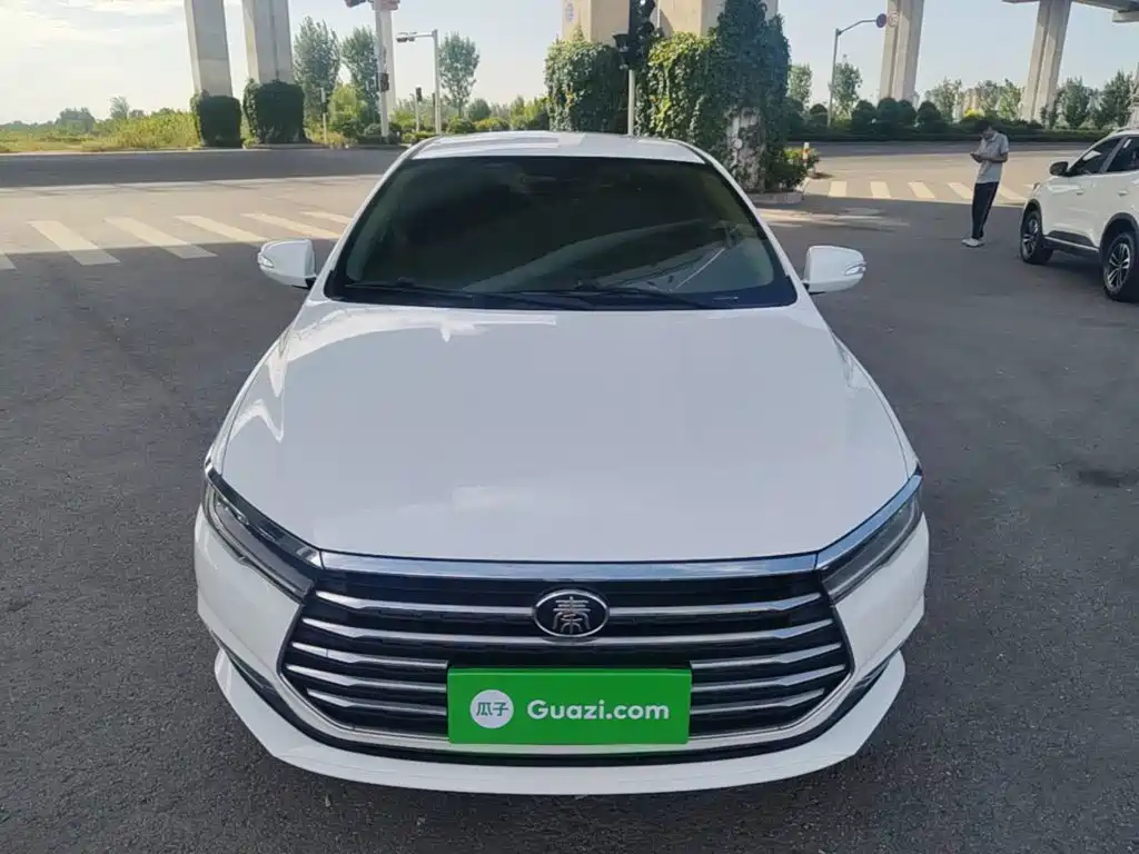 BYD Qin — миниатюра 3