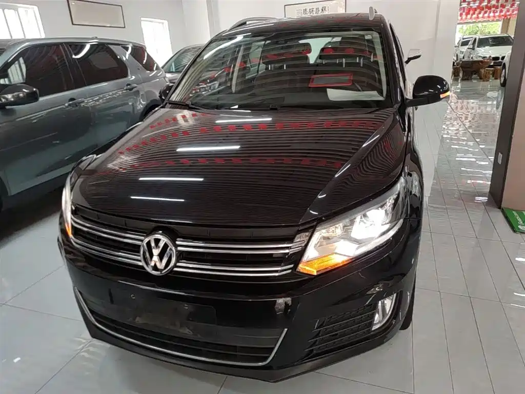 Volkswagen Tiguan 2015 1.8TSI AT Luxury