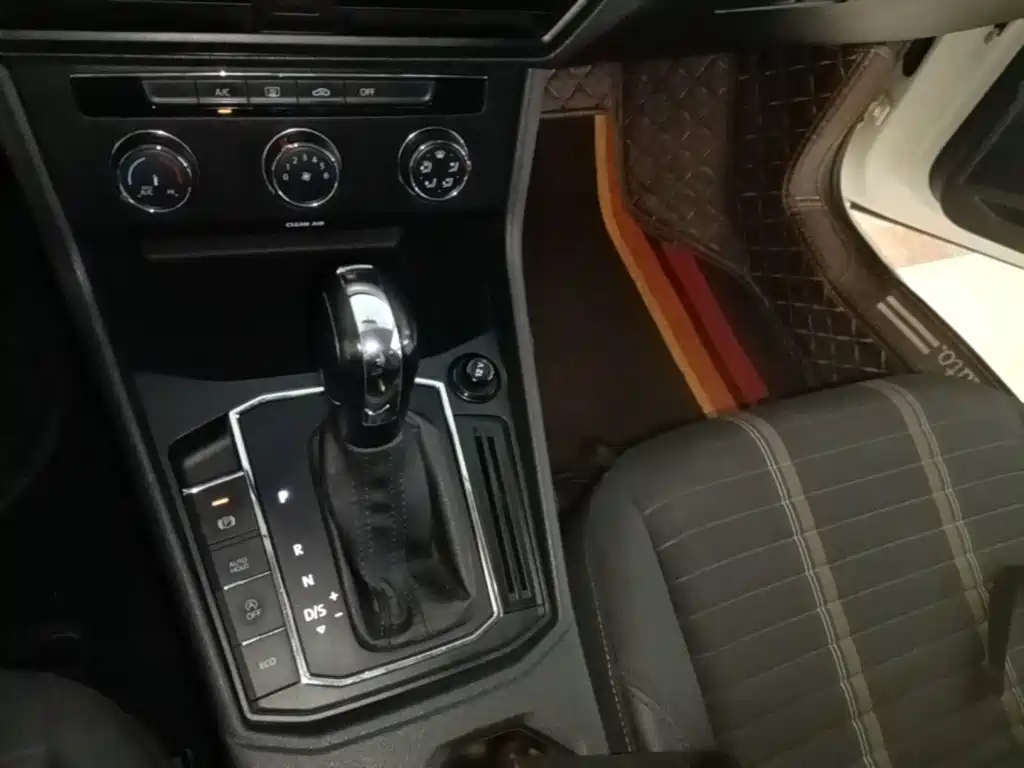 Volkswagen Lavida — миниатюра 14