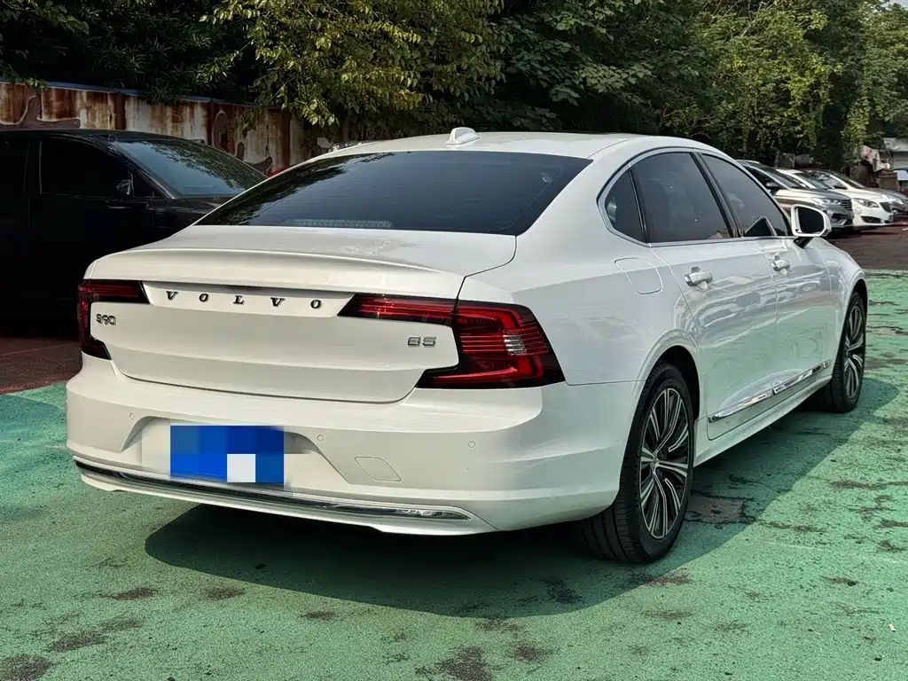 Volvo S90 — миниатюра 9