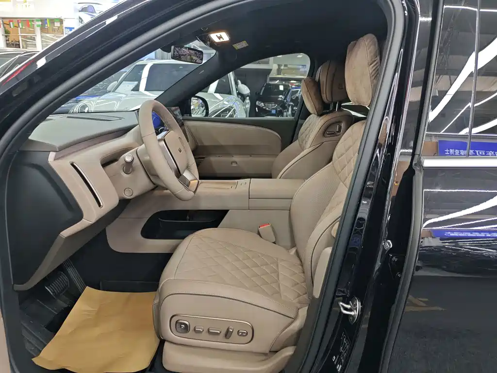 Li Auto Li L8 — миниатюра 5