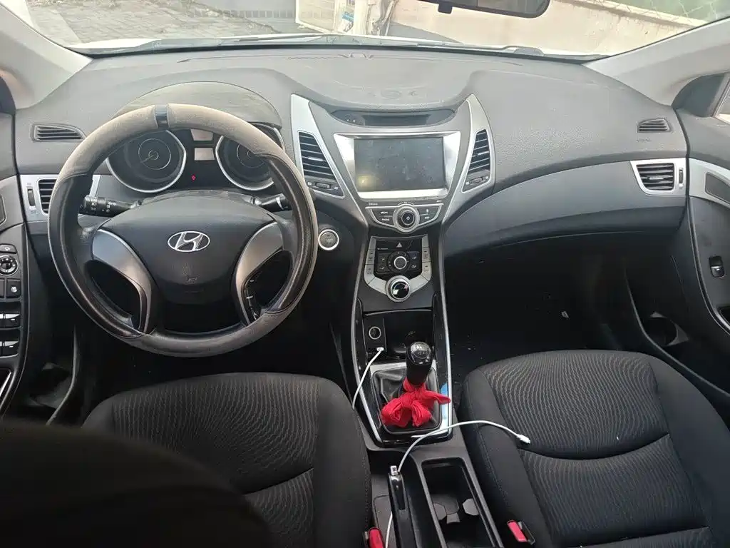 Hyundai Elantra Langdong — миниатюра 5