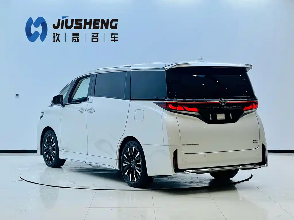 Toyota Vellfire — миниатюра 6
