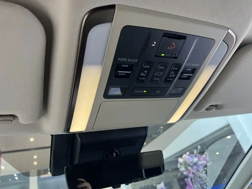 Toyota Vellfire — миниатюра 25