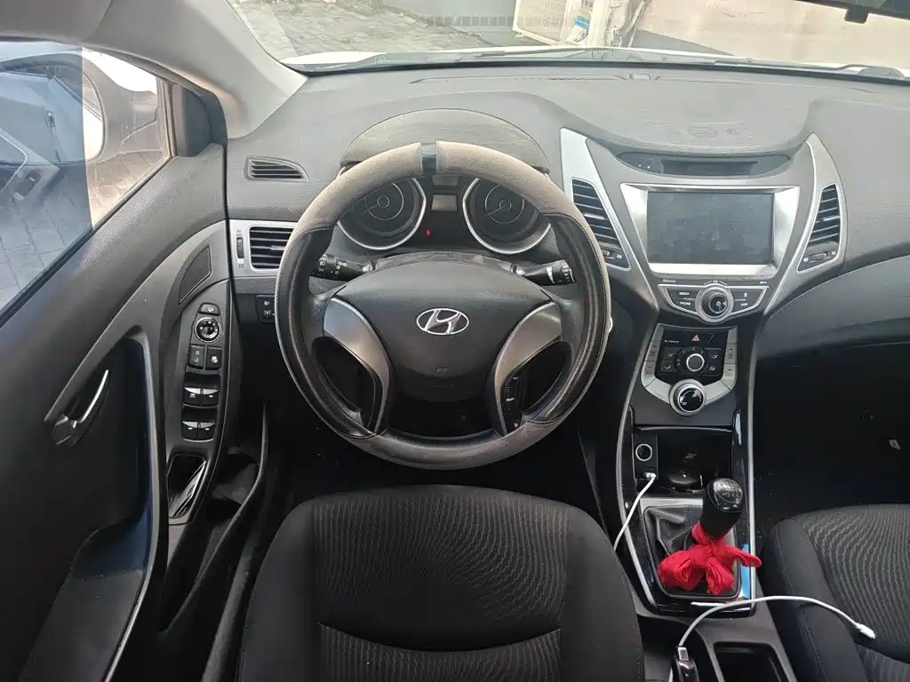 Hyundai Elantra Langdong — миниатюра 6