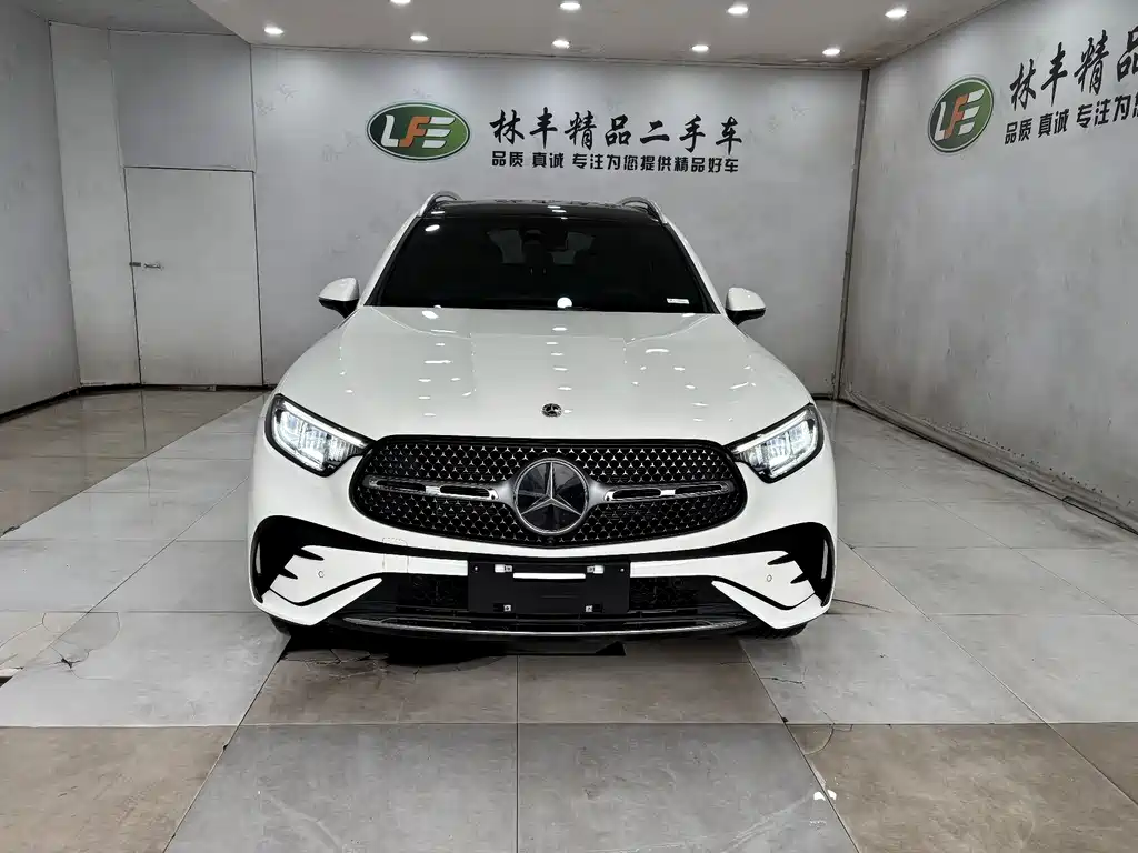 Mercedes-Benz GLC 2023 GLC 300 L 4MATIC 5 мест