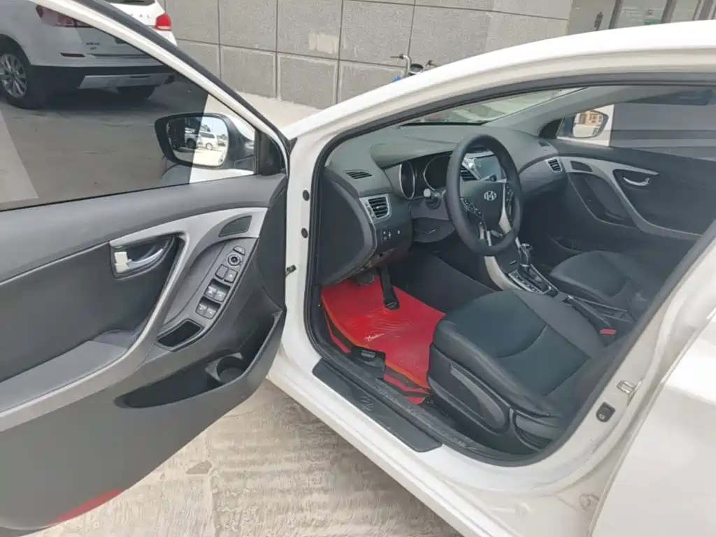 Hyundai Elantra Langdong — миниатюра 16