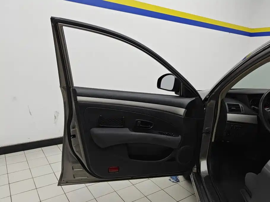 Nissan Sylphy — миниатюра 7