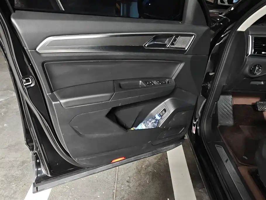 Volkswagen Teramont — миниатюра 7