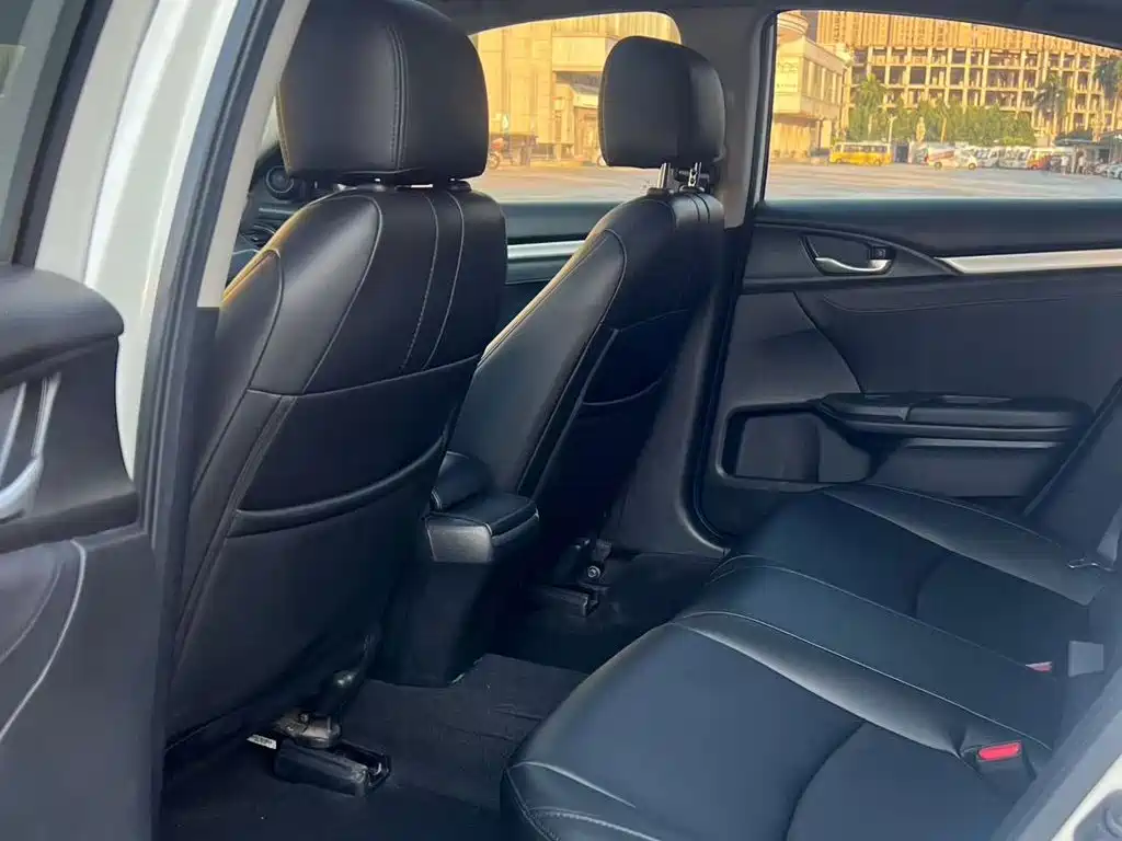 Honda Civic — миниатюра 6