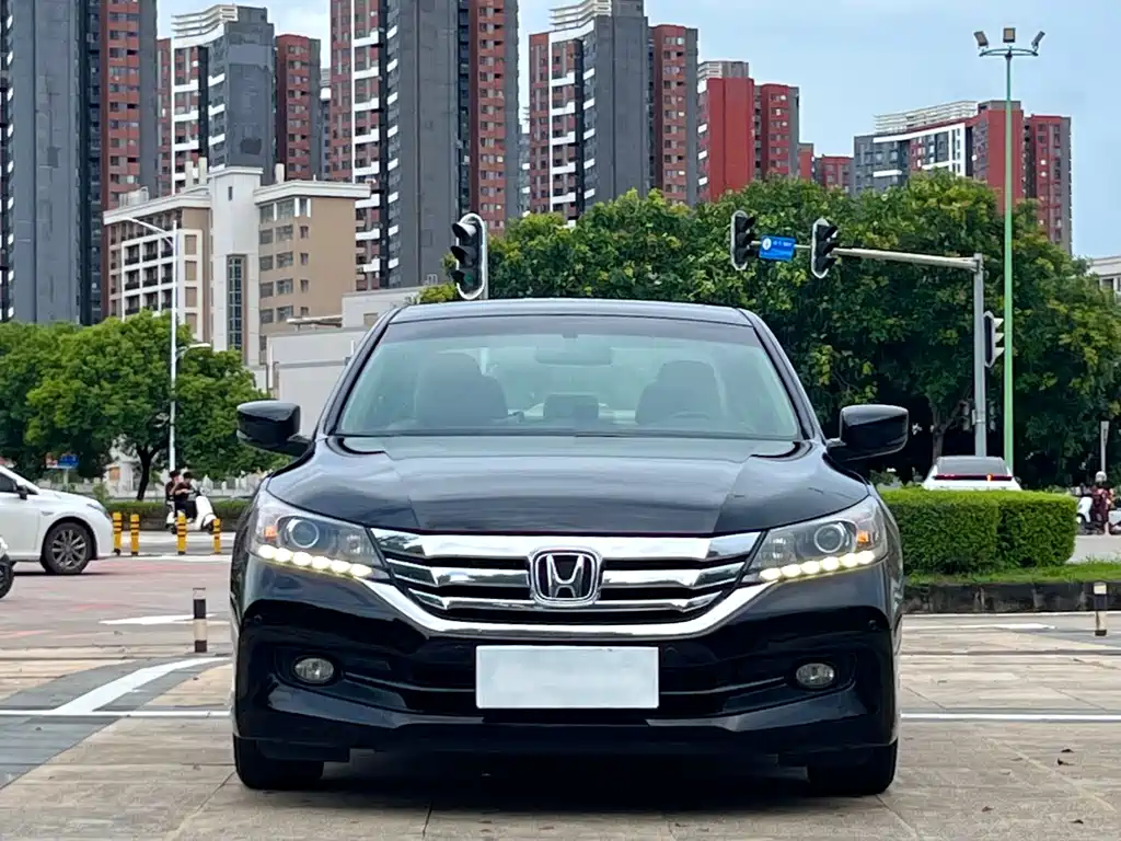 Honda Accord — миниатюра 2