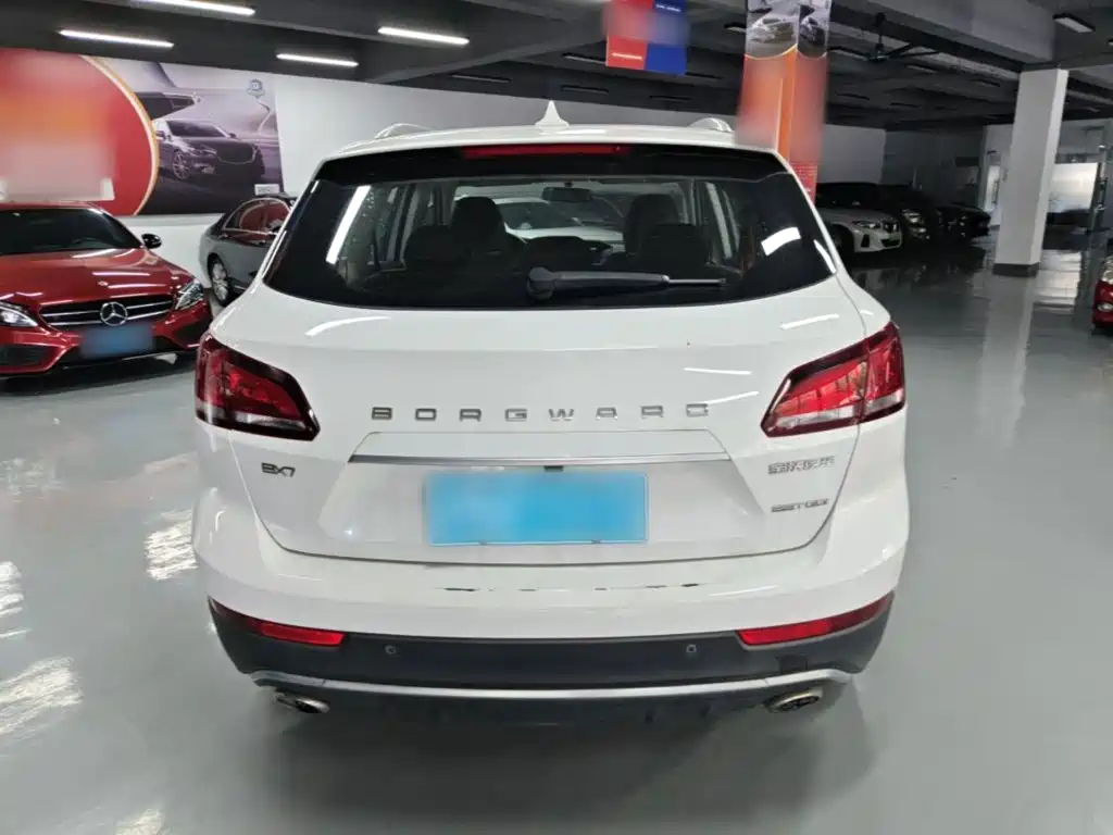 Borgward BX7 — миниатюра 6