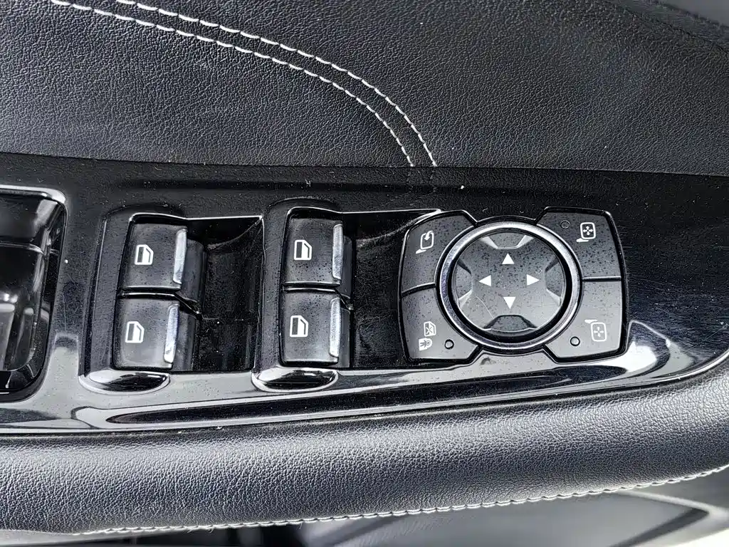 Ford Edge — миниатюра 9