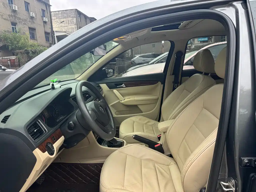 Volkswagen Lavida — миниатюра 9