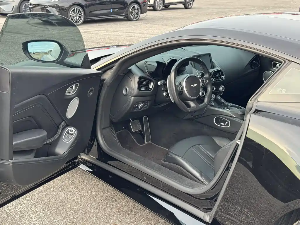 Aston Martin V8 Vantage 2020 4.0T V8 Coupe
