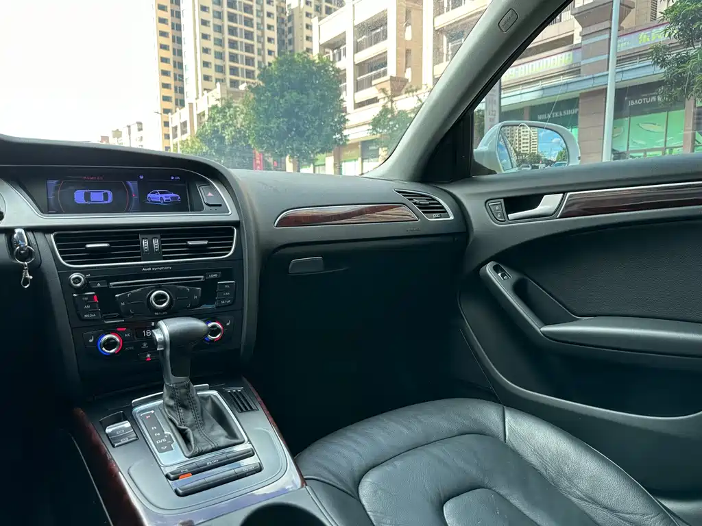 Audi A4L — миниатюра 23