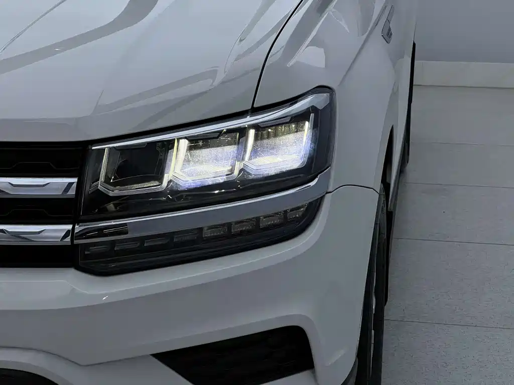 Volkswagen Tharu 2022 280TSI
