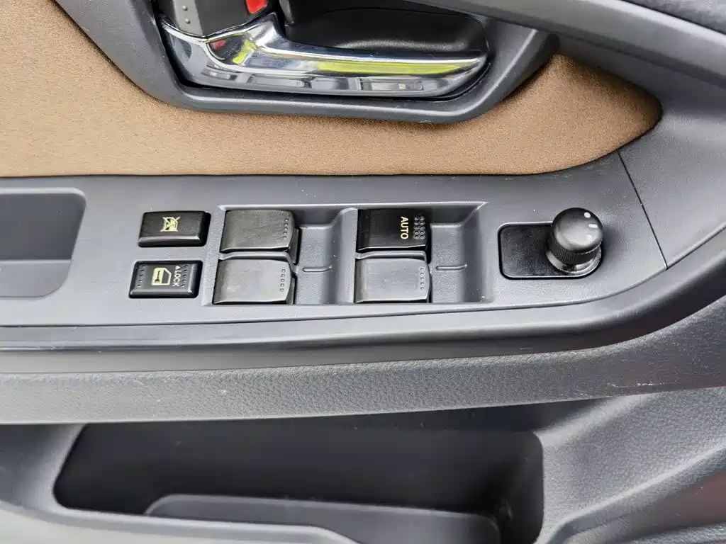 Suzuki SX4 — миниатюра 9