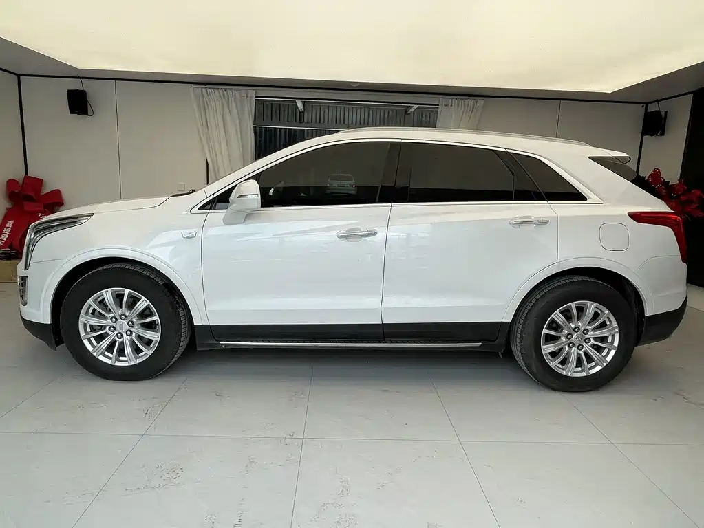 Cadillac XT5 — миниатюра 3