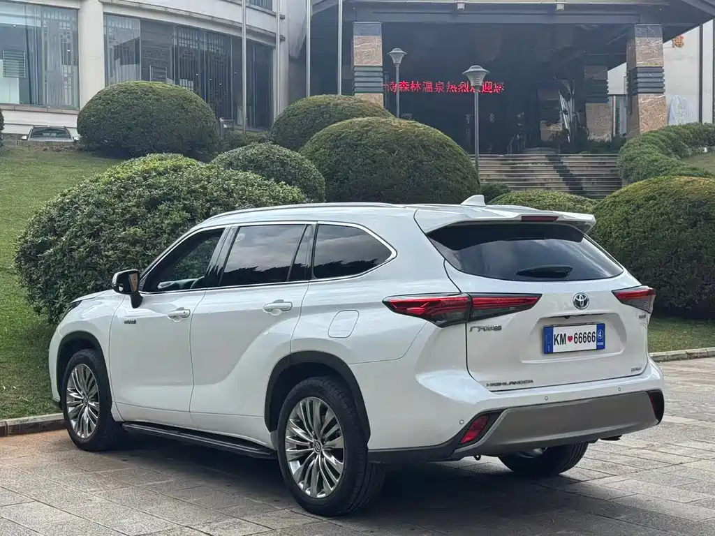 Toyota Highlander — миниатюра 8