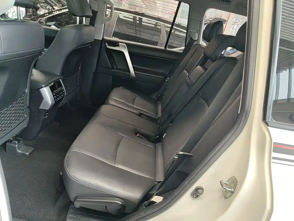 Toyota Prado — миниатюра 17