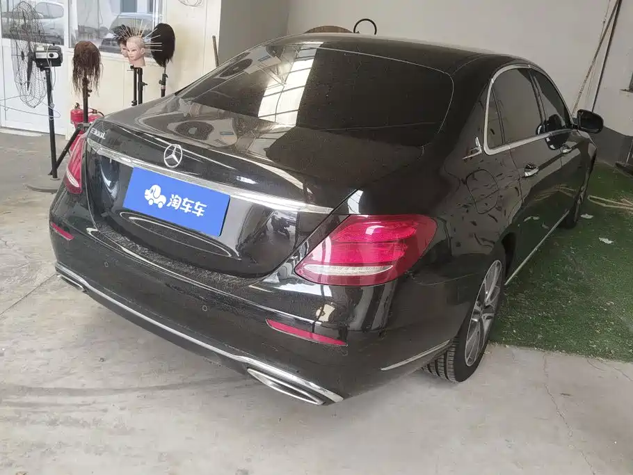 Mercedes-Benz E-Class — миниатюра 3
