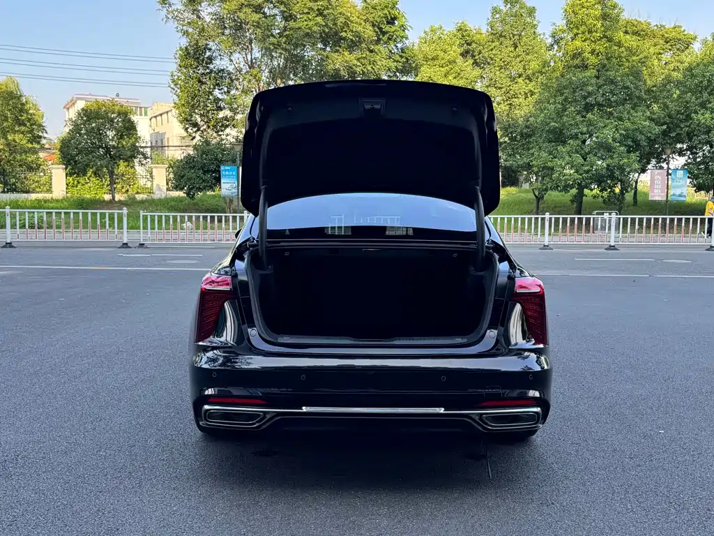 Hongqi Hongqi H5 — миниатюра 16