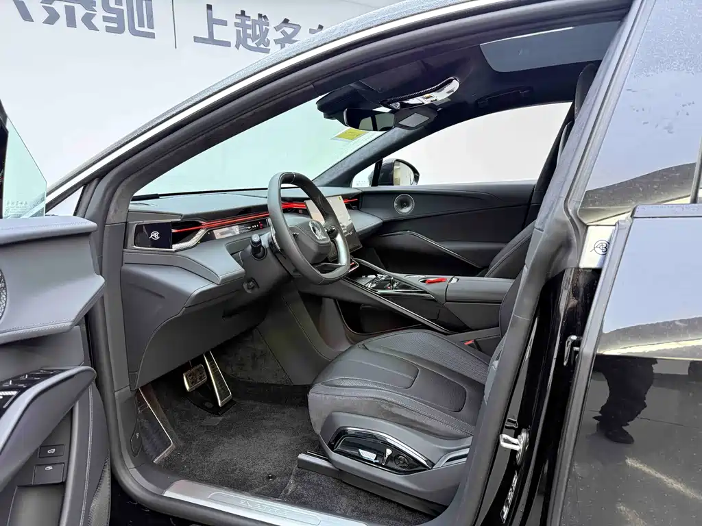 LOTUS SPORTS CAR ELETRE