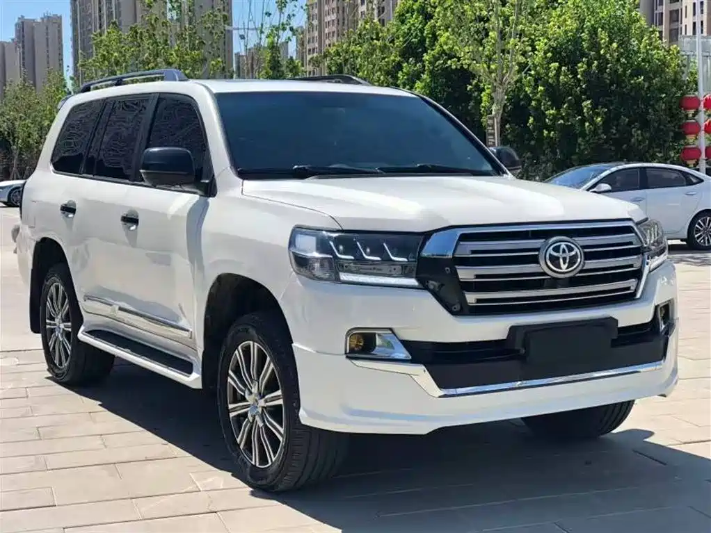 Toyota Land Cruiser 2010