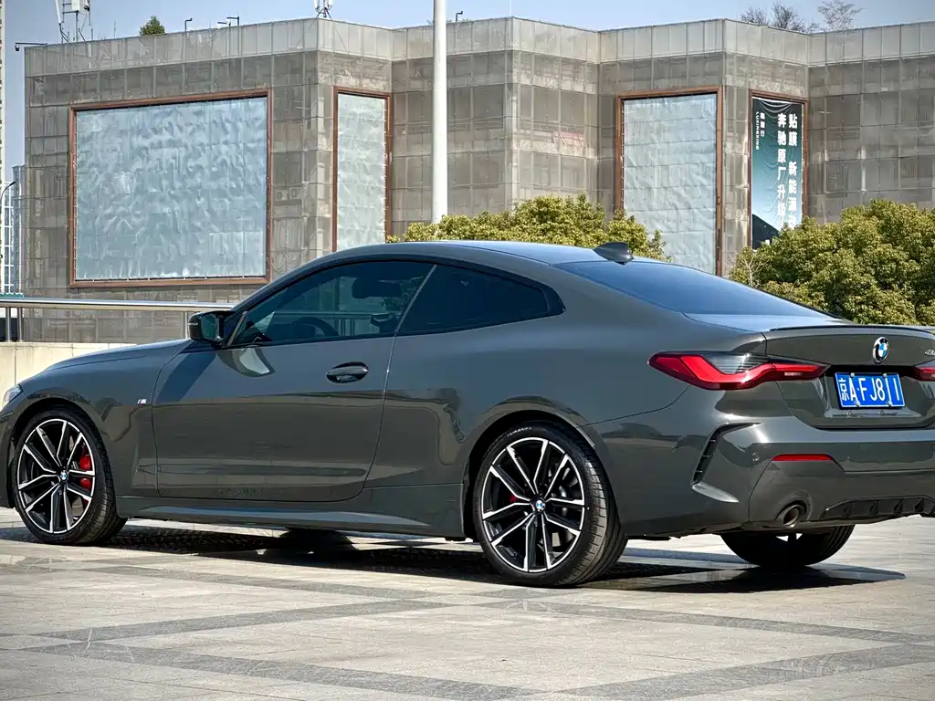 BMW 4 SERIES