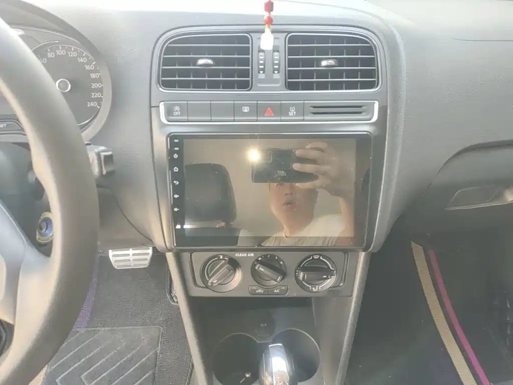Volkswagen Polo — миниатюра 13