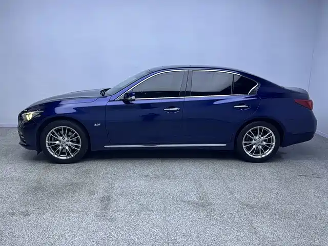 INFINITI Q50L