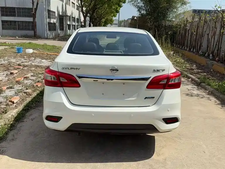 Nissan Sylphy 2016 1.6XL CVT Luxury