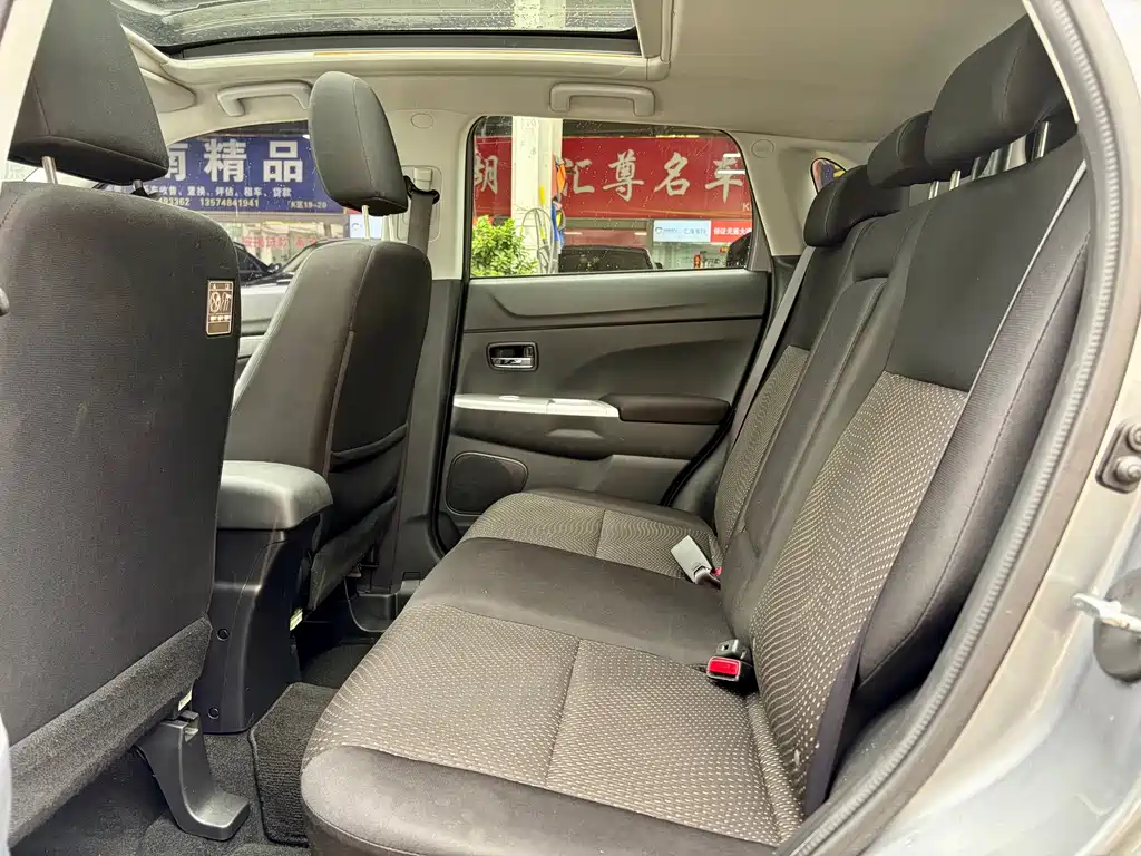 Mitsubishi ASX — миниатюра 10
