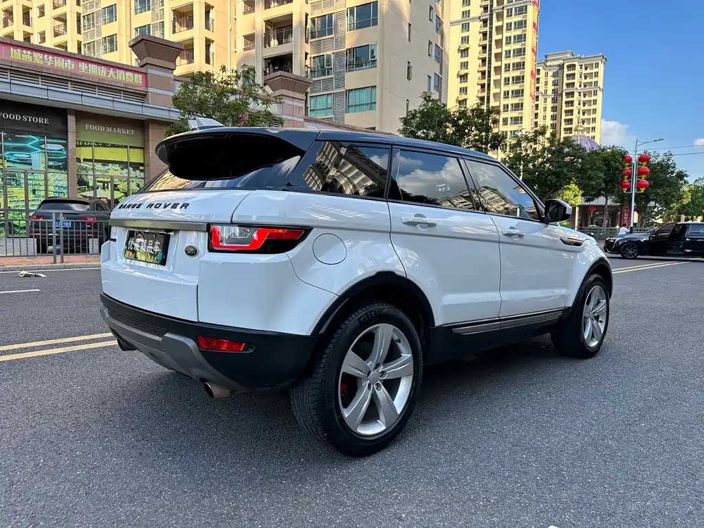 Land Rover Evoque — миниатюра 7