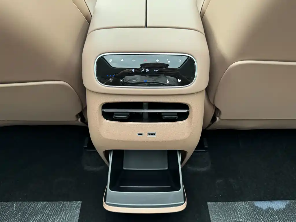 Leapmotor Leapmotor C11 — миниатюра 13
