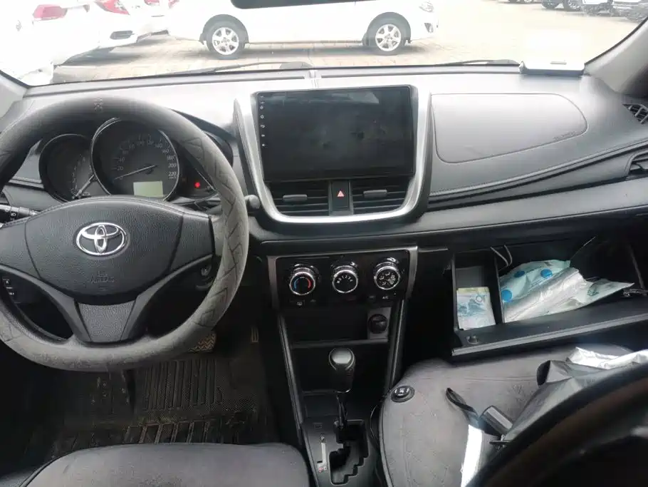Toyota Yaris L — миниатюра 12