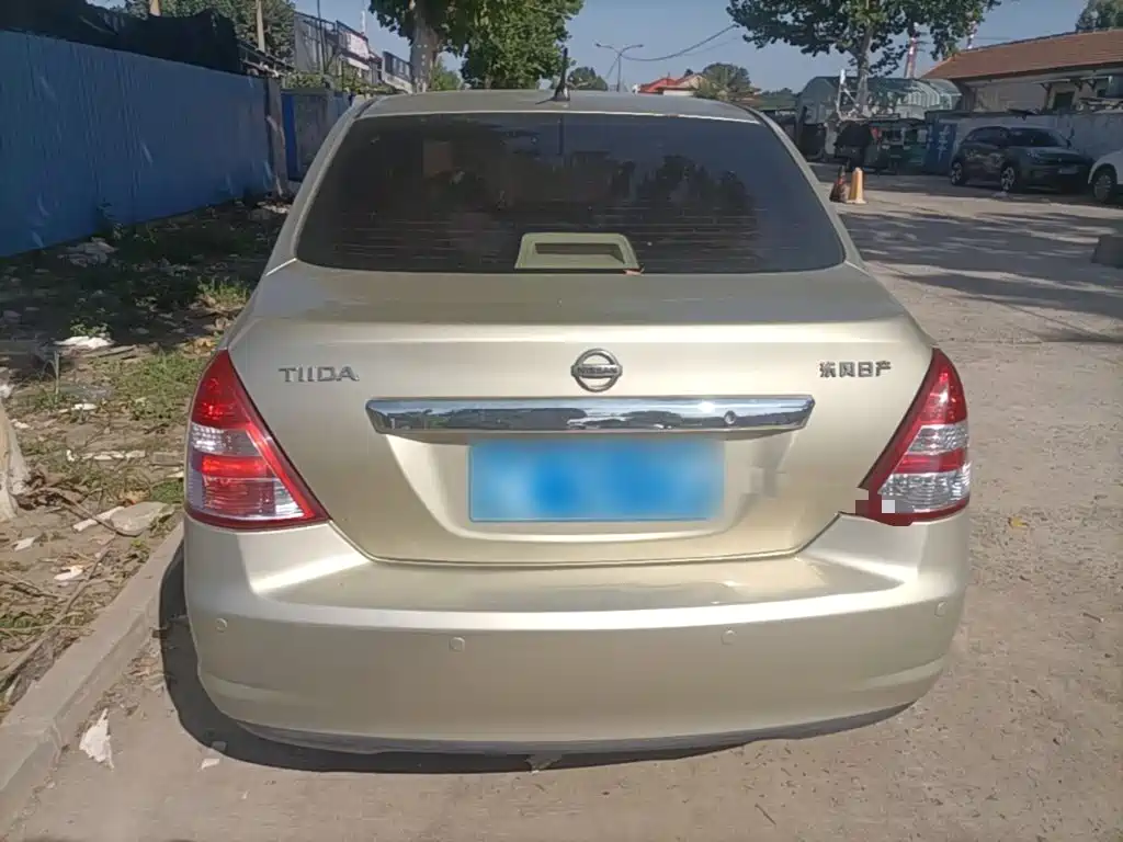 Nissan Tiida — миниатюра 6