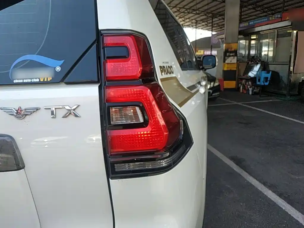 Toyota Prado — миниатюра 8