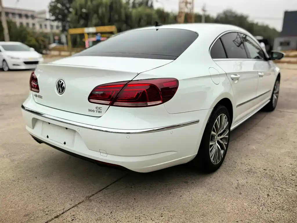 Volkswagen CC — миниатюра 7