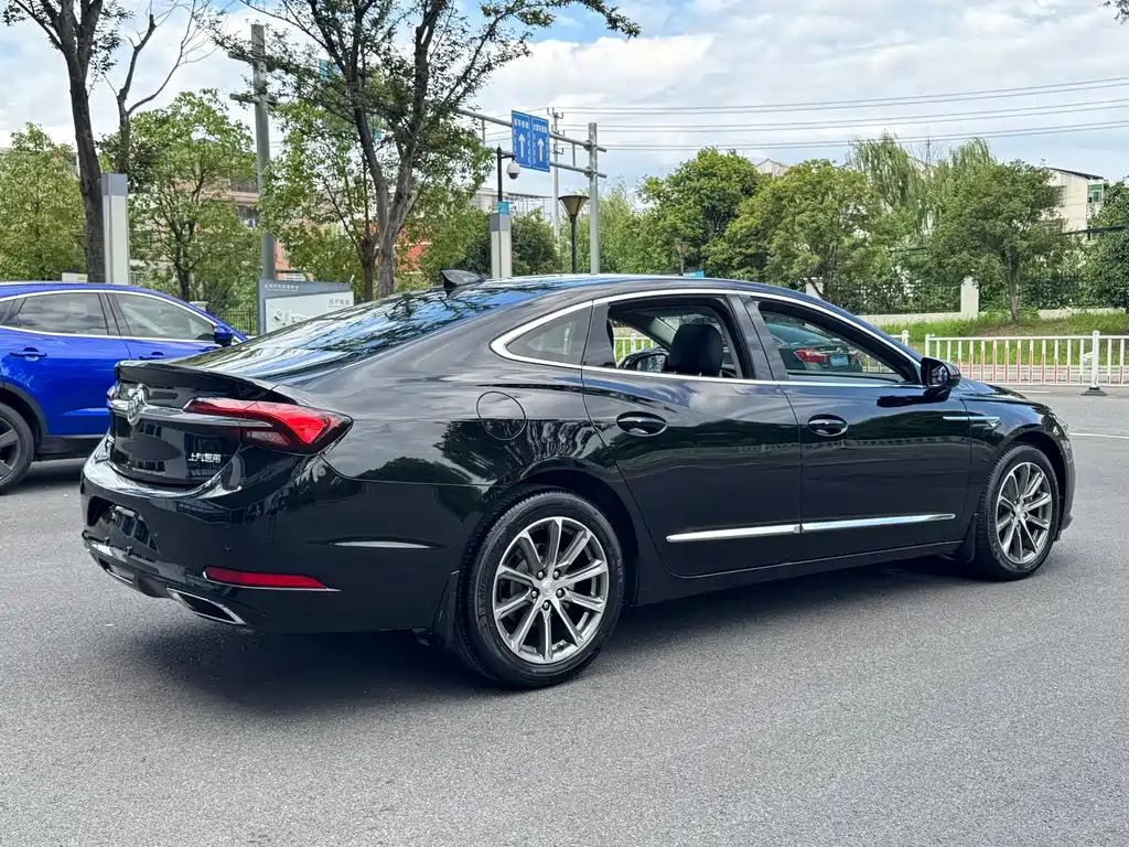 Buick LaCrosse — миниатюра 5