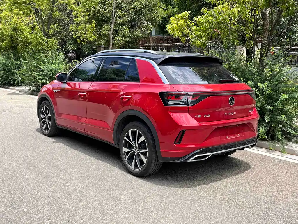 Volkswagen T-Roc 2023 300TSI DSG
