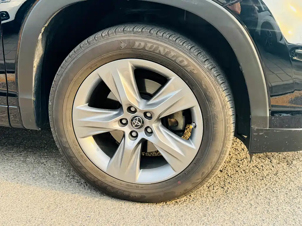 Toyota Highlander — миниатюра 7