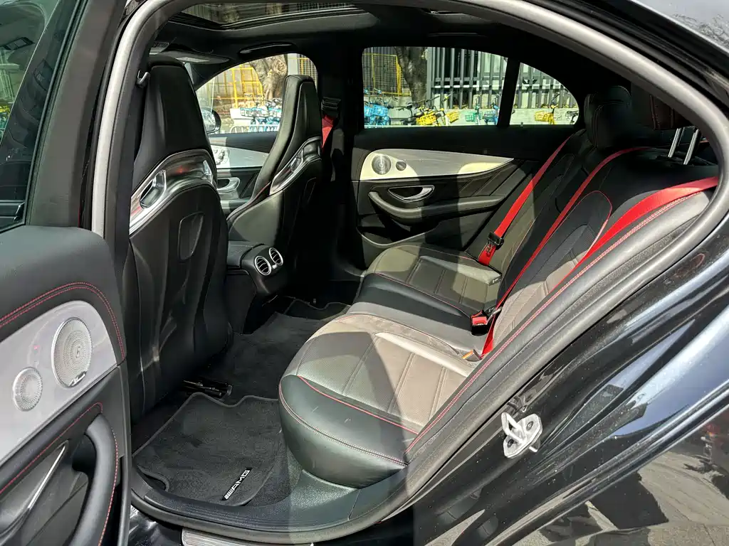 MERCEDES-BENZ E CLASS AMG