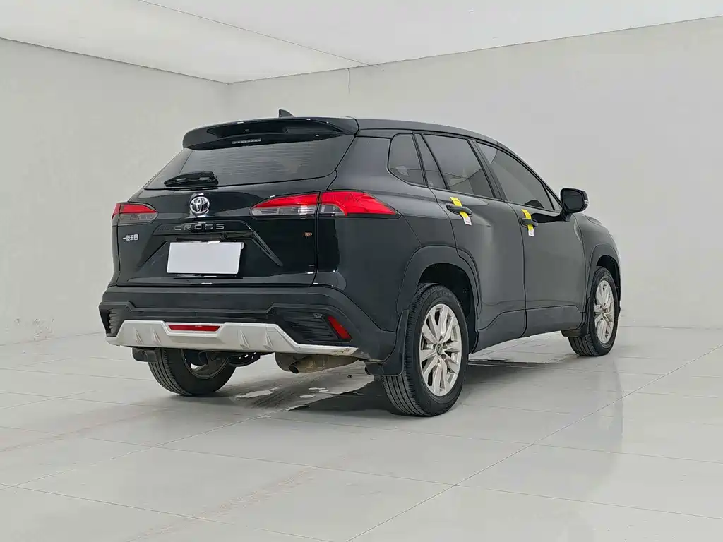 Toyota Corolla Cross — миниатюра 9
